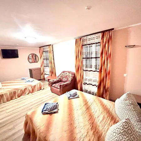 хата магната та смерекова хата Dragobrat